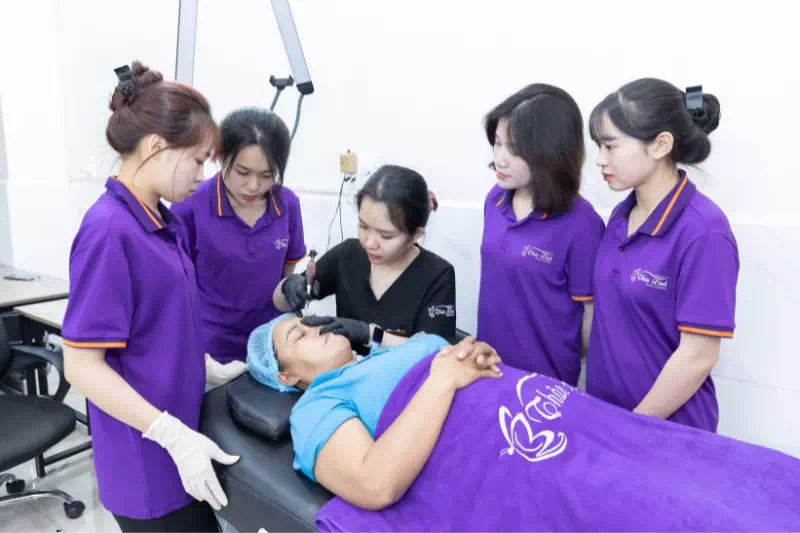 học phun xăm thẩm mỹ cấp tốc